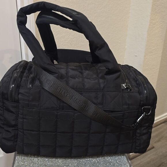 Steve Madden BAria Quilted Weekender Bag- Black - Picture 7 of 9